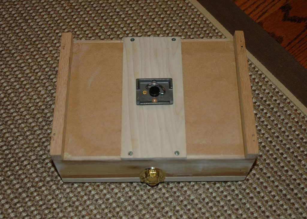 How to Build a Pochade Box from a Cigar Box